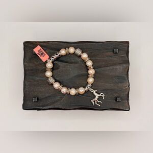 Beautiful Freshwater Pearl Stretch Bracelet with Silver Toned Charms